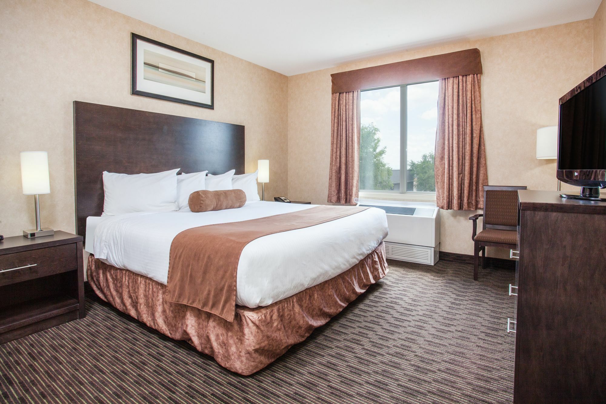 Ramada By Wyndham Estevan Exterior foto
